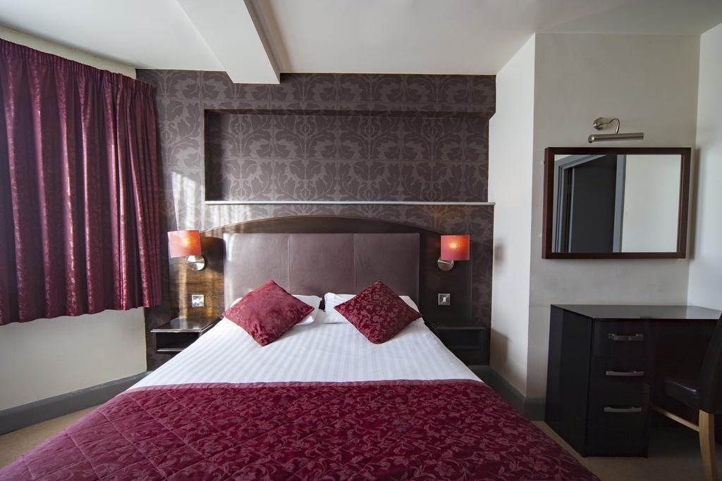The Cathedral Hotel Salisbury Exterior foto